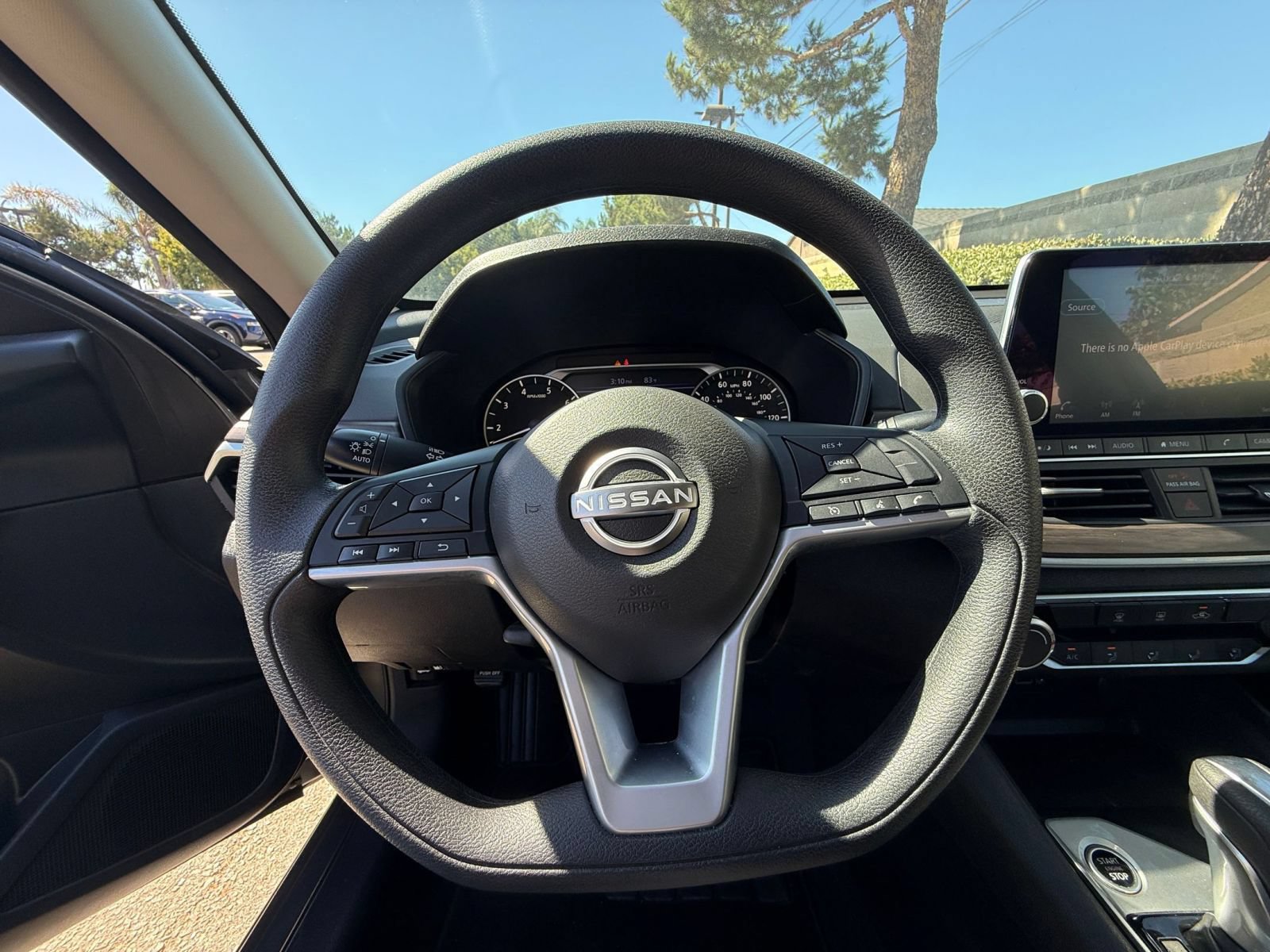 Used 2025 Nissan Altima 2.5 SV FWD image 28