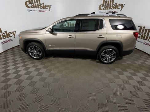 Certified 2023 GMC Acadia SLE w/ Driver Convenience Package image 5