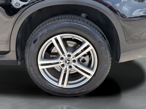 Used 2022 Mercedes-Benz GLC 300 w/ Premium Package Lite image 17