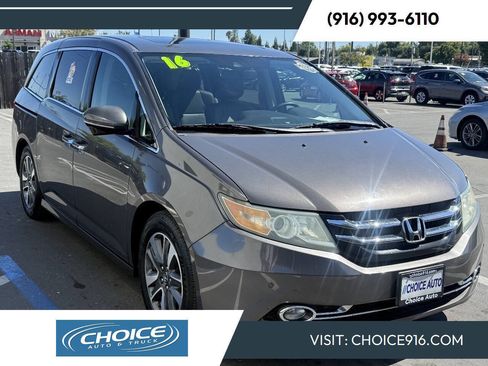 Used 2016 Honda Odyssey Touring image 1