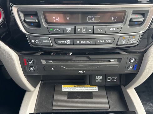 Used 2019 Honda Pilot Elite image 35