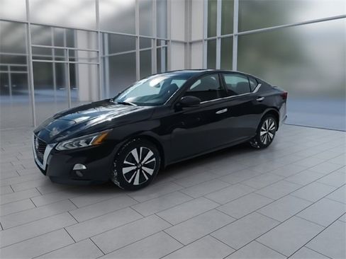 Certified 2019 Nissan Altima 2.5 SV image 4