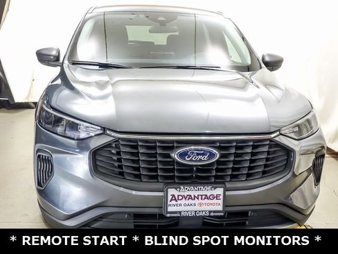 Used 2023 Ford Escape Active w/ Cold Weather Package image 3