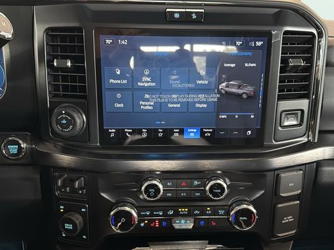 Certified 2025 Ford F250 Lariat w/ Lariat Ultimate Package image 13