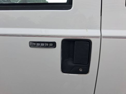 Used 2005 Ford Excursion XLT AWD/4WD image 14