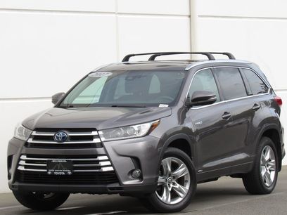 Used 2017 Toyota Highlander Limited