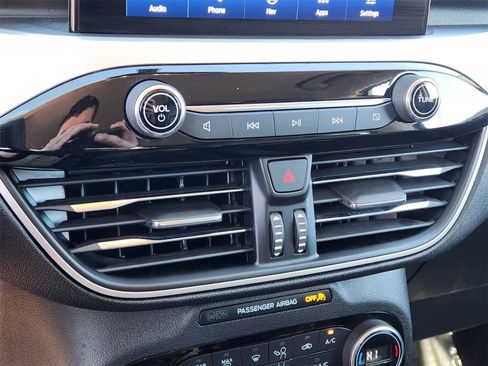 Used 2021 Ford Escape SEL image 19