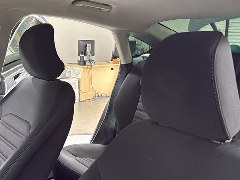 Used 2017 Ford Fusion SE image 13