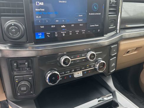 Used 2025 Ford F250 Lariat w/ Lariat Ultimate Package image 50