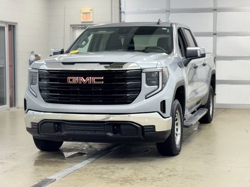 Used 2024 GMC Sierra 1500 Pro w/ Pro Value Package image 3