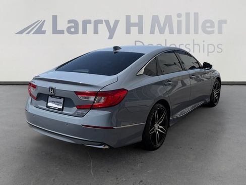 Used 2021 Honda Accord Touring image 5