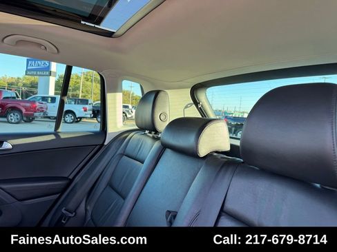 Used 2017 Volkswagen Tiguan SEL image 45