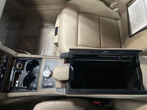 Used 2010 Mercedes-Benz E 350 4MATIC Sedan image 64