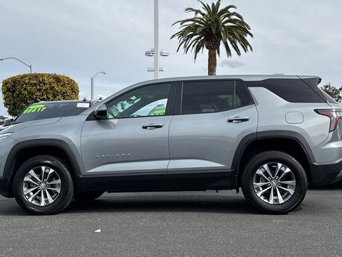 Used 2026 Chevrolet Equinox LT image 8