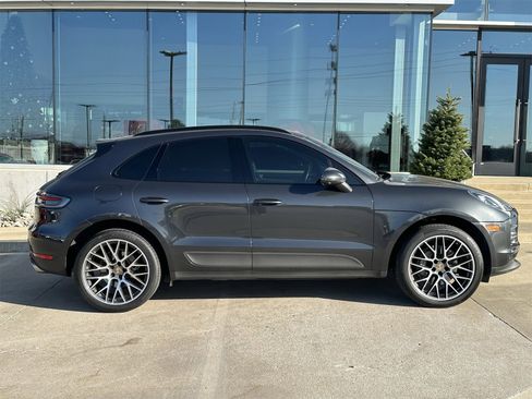 Used 2021 Porsche Macan S image 8
