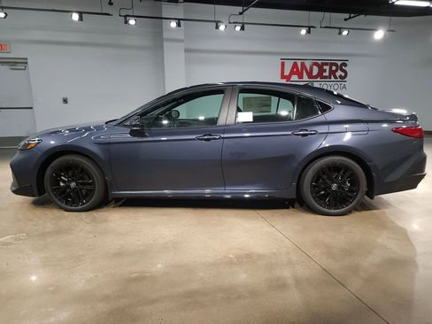 New 2026 Toyota Camry SE FWD image 4