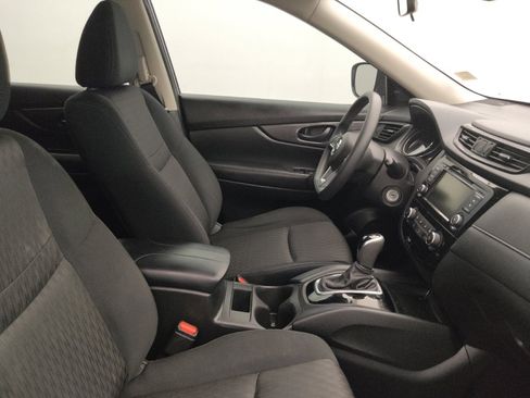 Used 2020 Nissan Rogue S FWD image 21