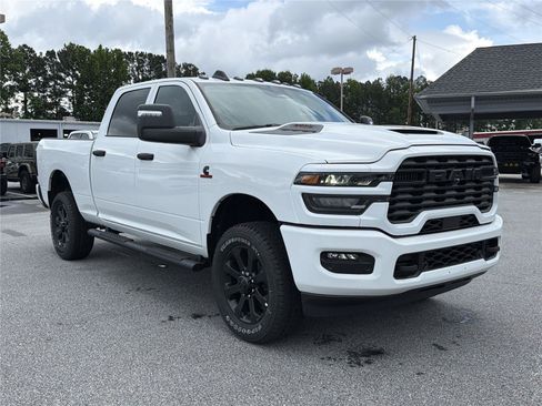 New 2026 RAM 2500 Tradesman AWD/4WD image 4