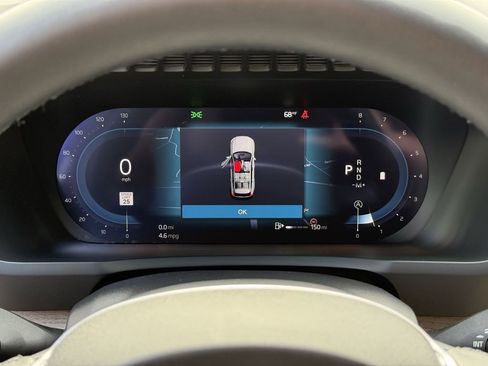 Certified 2025 Volvo XC90 B6 Plus image 22