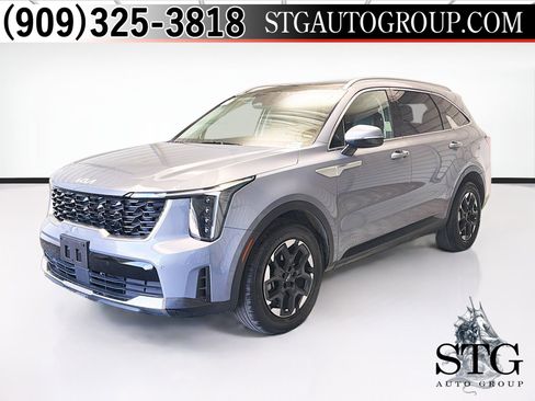 Used 2025 Kia Sorento S w/ Panoramic Sunroof Package image 1