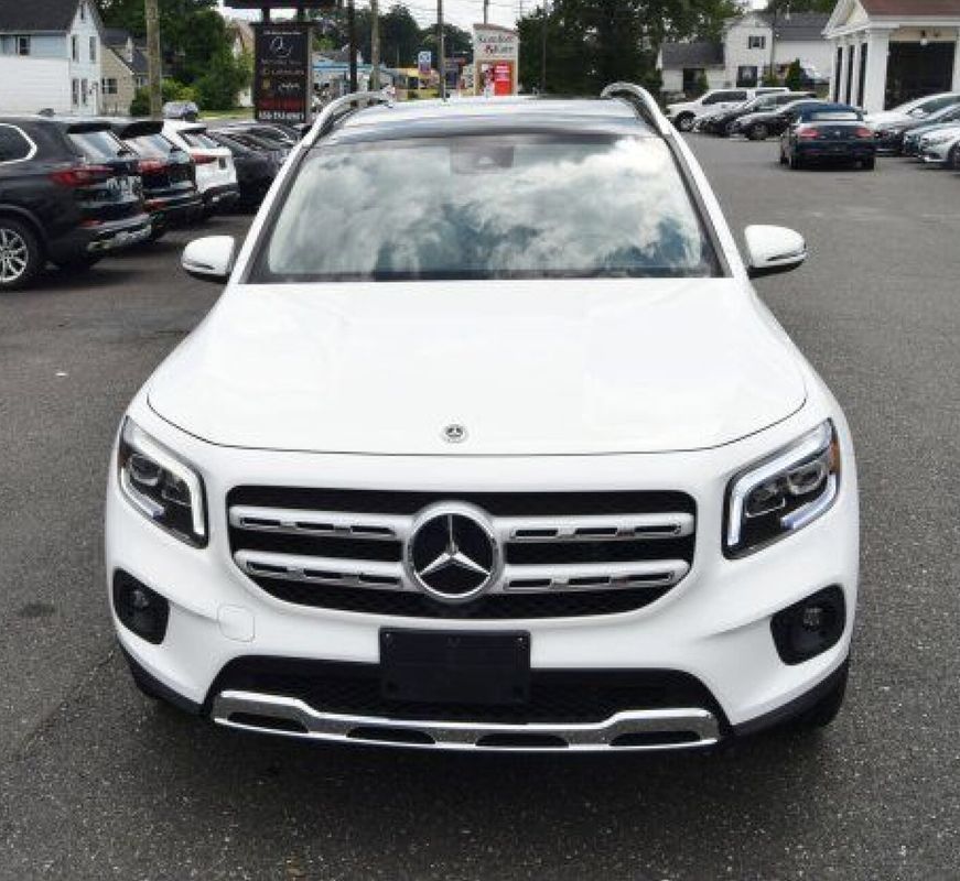 Used 2022 Mercedes-Benz GLB 250 4MATIC w/ Premium Package Lite image 5