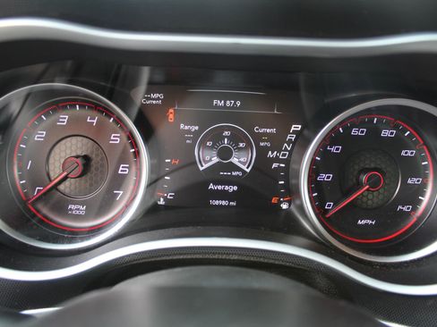 Used 2018 Dodge Charger SXT Plus RWD image 12