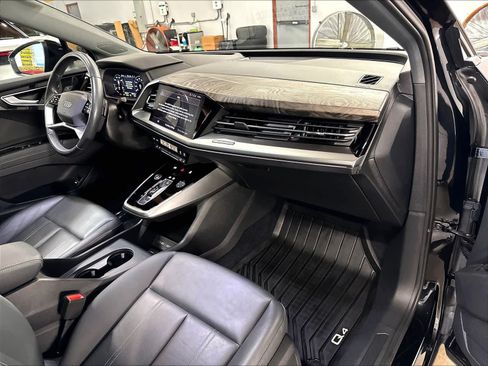 Used 2023 Audi Q4 e-tron Prestige w/ Black Optic Package AWD/4WD image 17
