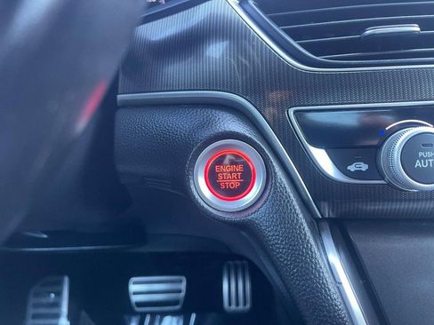 Used 2018 Honda Accord Sport image 23