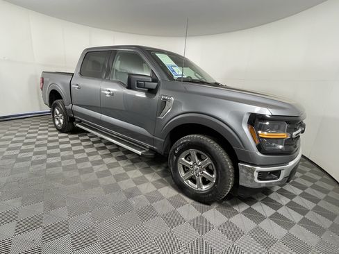 Used 2025 Ford F150 XLT w/ Equipment Group 301A Standard AWD/4WD image 7