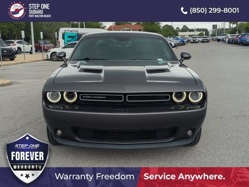 Used 2018 Dodge Challenger SXT Plus RWD image 10