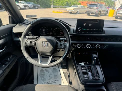 Used 2024 Honda CR-V Sport image 23