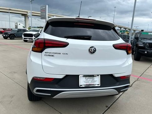Used 2022 Buick Encore GX Select FWD image 8