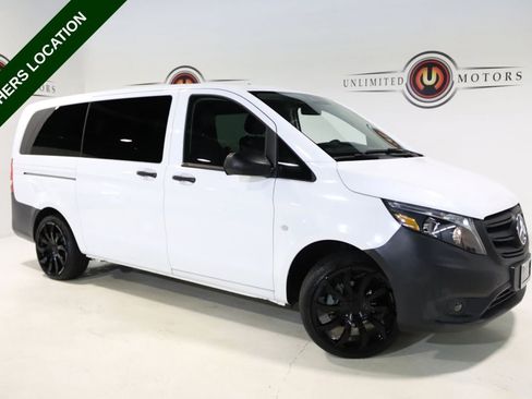 Used 2023 Mercedes-Benz Metris Passenger image 1