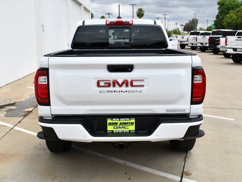 New 2026 GMC Canyon Elevation w/ Convenience Package RWD image 8