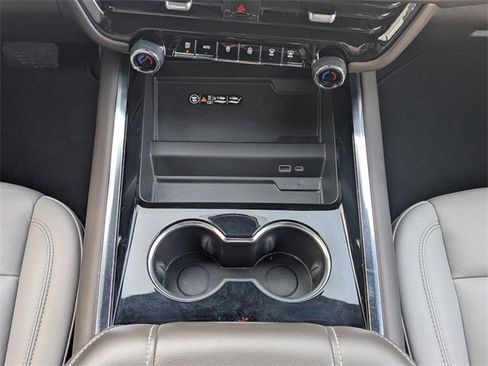 Used 2025 Chevrolet Tahoe LT image 21