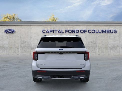 New 2026 Ford Explorer Active AWD/4WD image 7