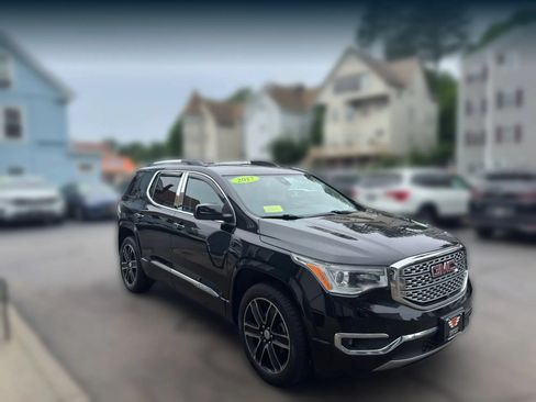 Used 2017 GMC Acadia Denali w/ Technology Package AWD/4WD image 2
