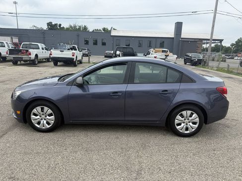 Used 2014 Chevrolet Cruze LS FWD image 3