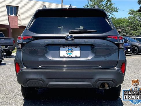 Certified 2025 Subaru Forester Premium AWD/4WD image 4