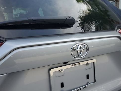 Used 2024 Toyota RAV4 XLE w/ Convenience Package FWD image 8