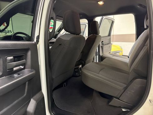 Used 2024 RAM 3500 Tradesman w/ Chrome Appearance Group AWD/4WD image 32