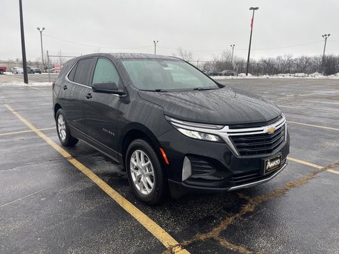 Used 2023 Chevrolet Equinox LT w/ Driver Convenience Package image 9