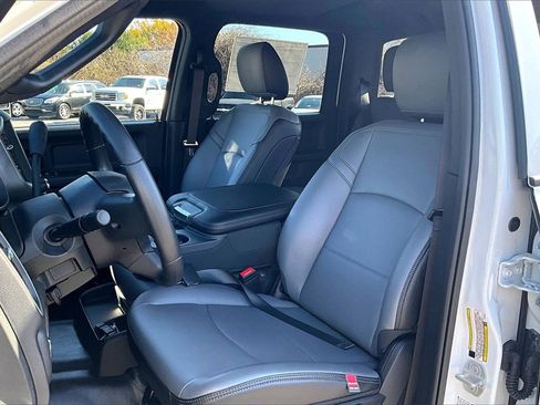 New 2024 RAM 5500 Tradesman w/ Chrome Appearance Group image 18