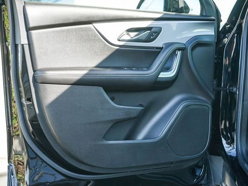 Used 2025 Chevrolet Blazer LT image 19
