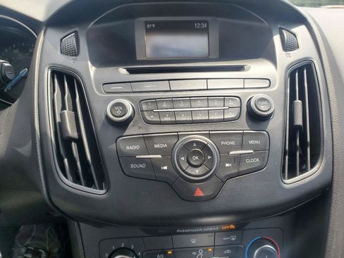 Used 2016 Ford Focus SE w/ Interior Protection Package FWD image 19