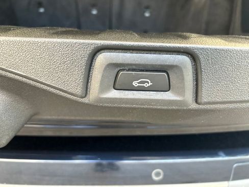 Used 2020 BMW X5 sDrive40i w/ M Sport Package RWD image 35