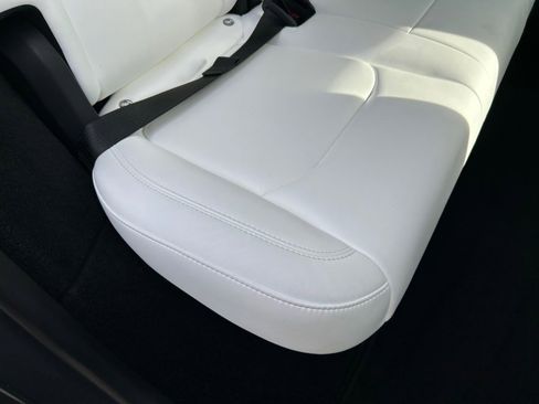 Used 2023 Tesla Model Y Long Range image 43