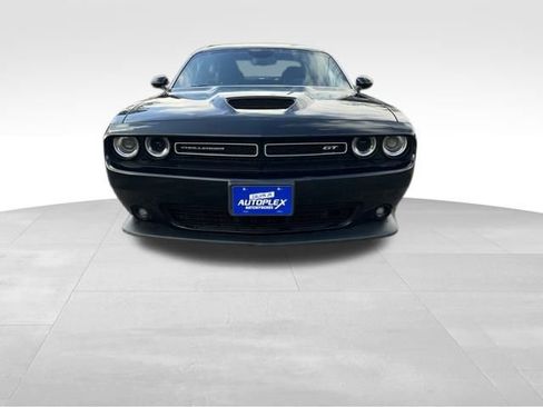 Used 2022 Dodge Challenger GT image 2