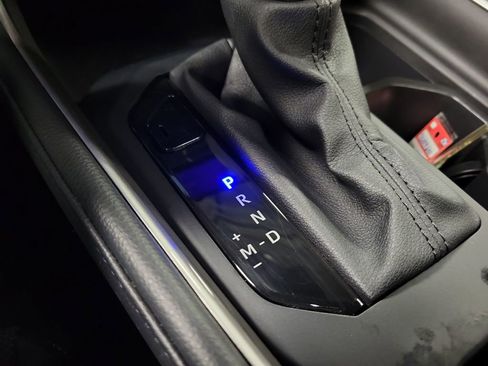 Used 2025 Toyota Grand Highlander AWD image 17