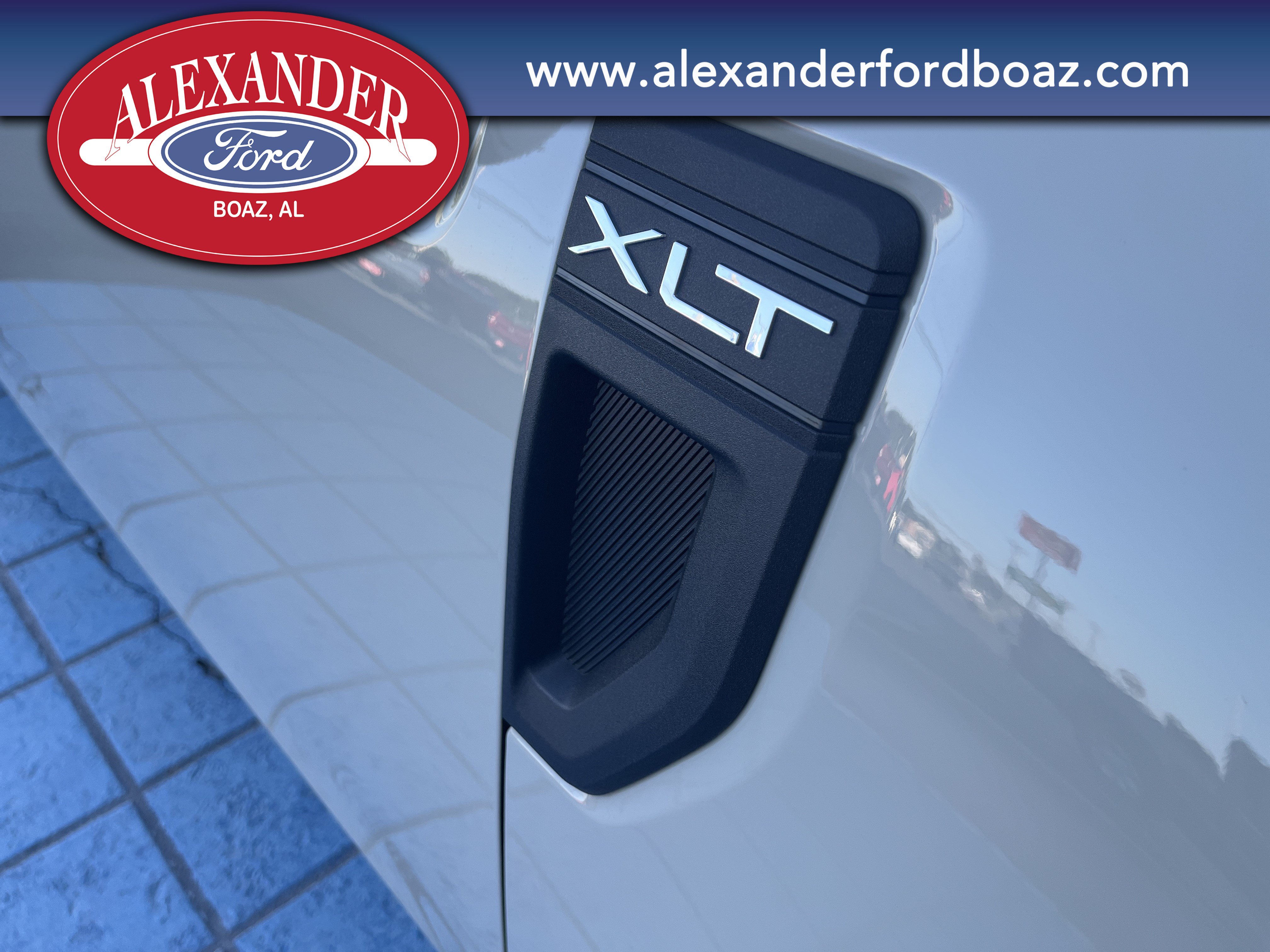 Used 2025 Ford Maverick XLT FWD image 7